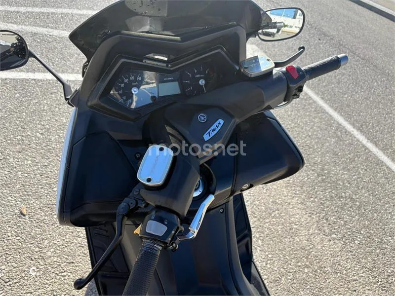 Yamaha TMAX 530 – Vista 10