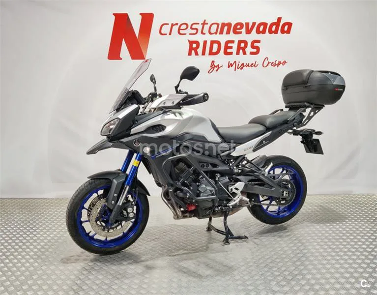 Yamaha MT-09 – Vista 13