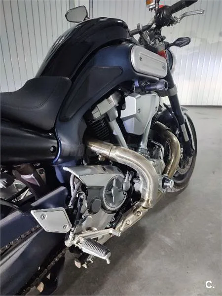 Yamaha MT-01 – Vista 5
