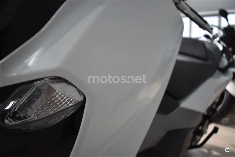 SYM Maxsym TL 500 – Vista 7