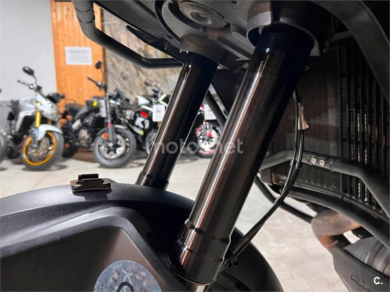 KTM 1090 Adventure – Vista 101