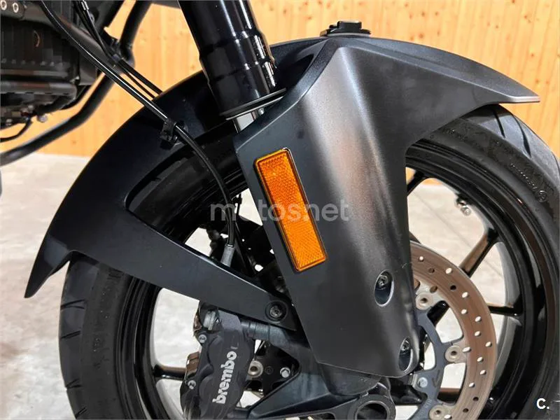 KTM 1090 Adventure – Vista 27