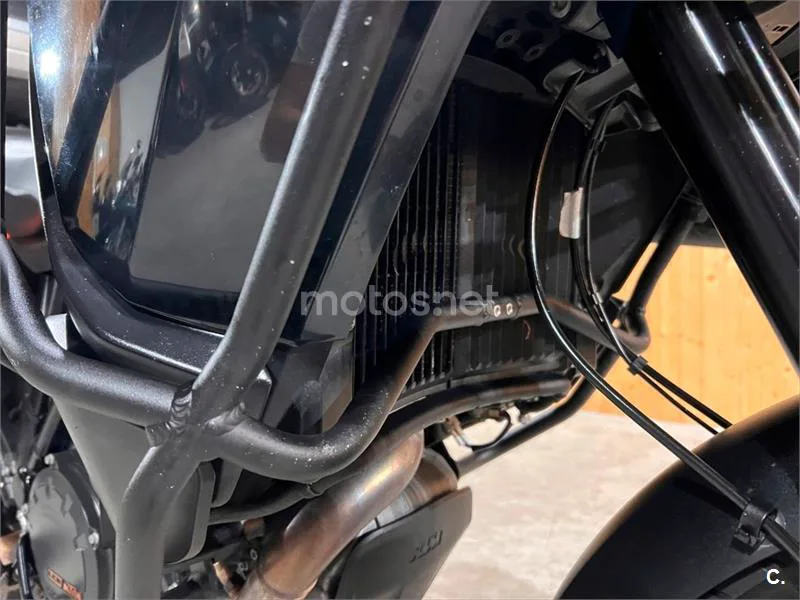 KTM 1090 Adventure – Vista 32