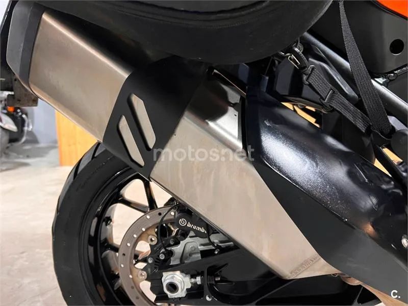 KTM 1090 Adventure – Vista 52