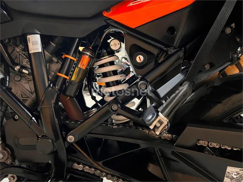 KTM 1090 Adventure – Vista 80