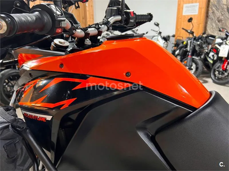 KTM 1090 Adventure – Vista 85