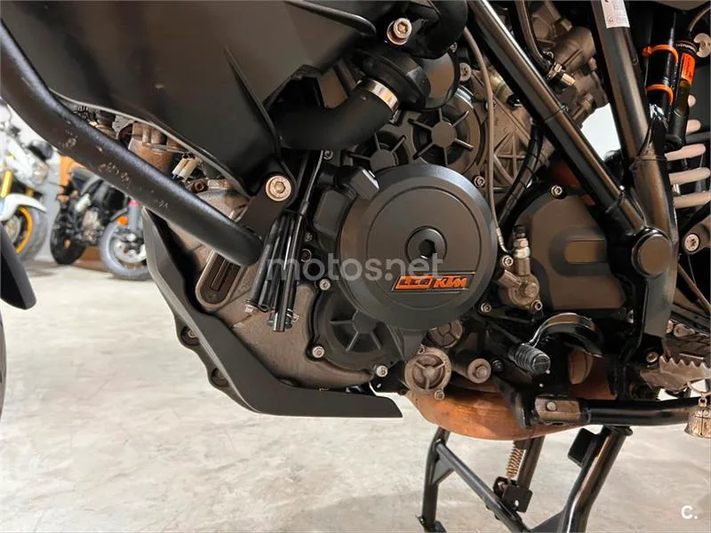 KTM 1090 Adventure – Vista 90