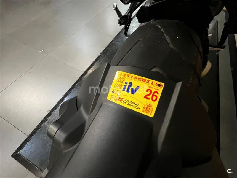Yamaha Niken – Vista 8