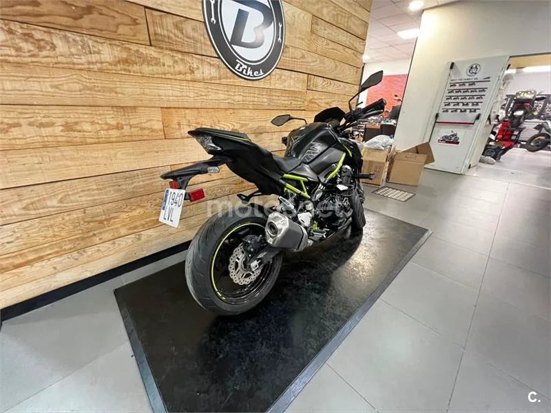 Kawasaki Z900 – Vista 5