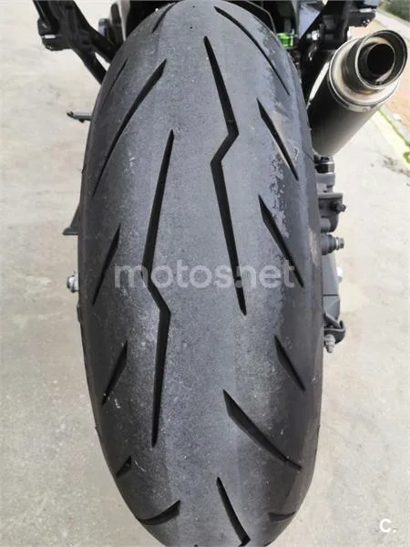 Kawasaki Z 800 – Vista 3