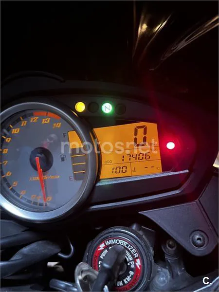 Kawasaki Z 750 – Vista 2