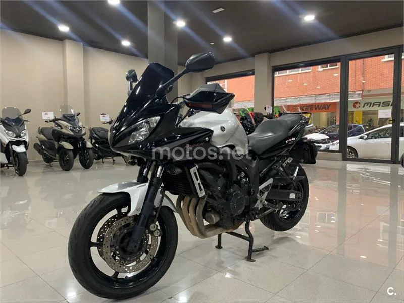 Yamaha FZ6 Fazer S2 – Vista 3