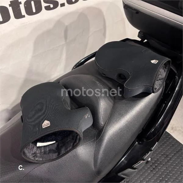 Yamaha TMAX 500 – Vista 16