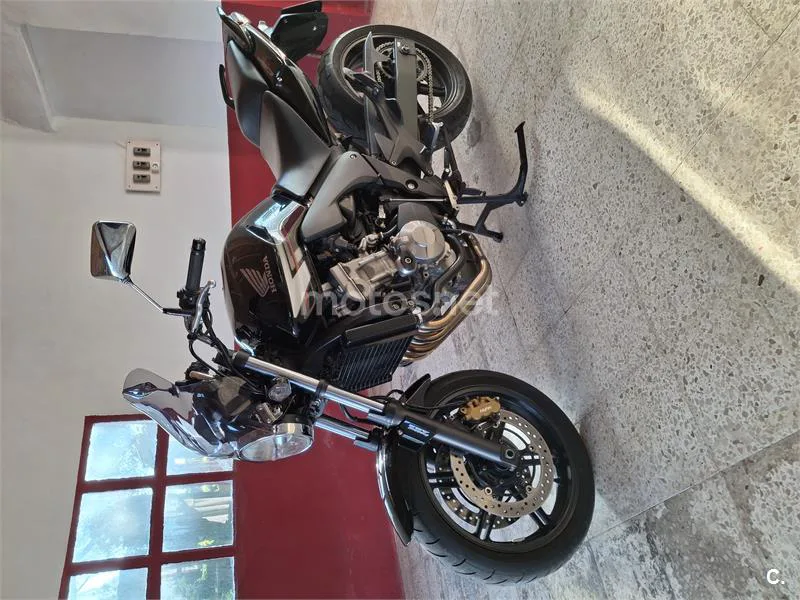 Honda CBF 600N – Vista 2