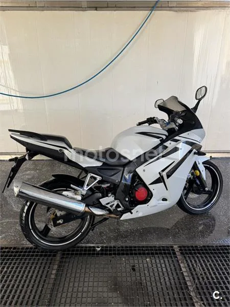 Daelim Roadwin 125R Fi – Vista 8