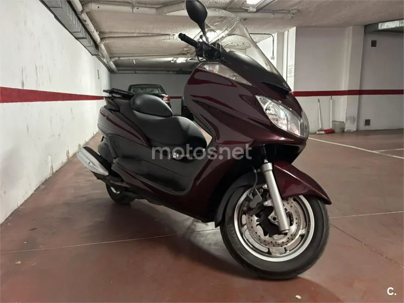 Yamaha YP Majesty 400 – Vista 2