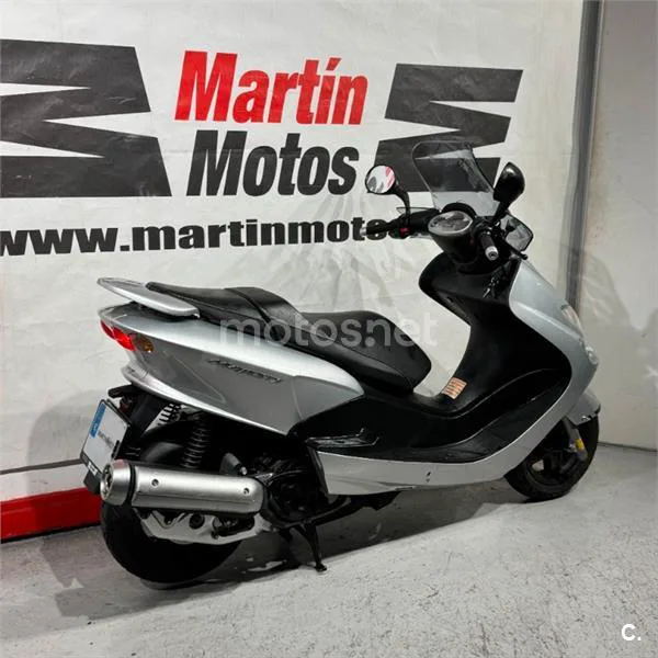 Yamaha Majesty 125 – Vista 3