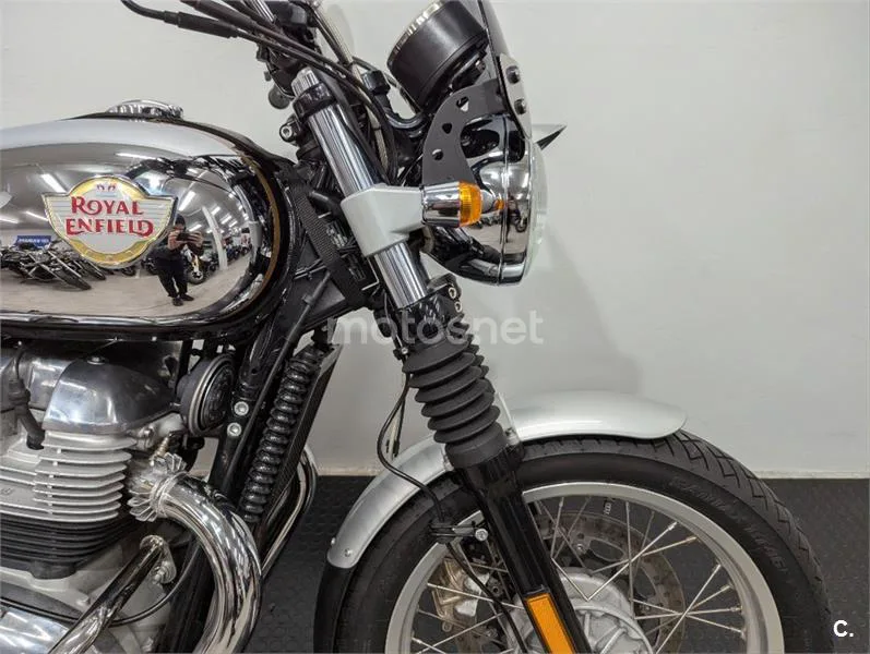 Royal Enfield Interceptor 650 – Vista 6