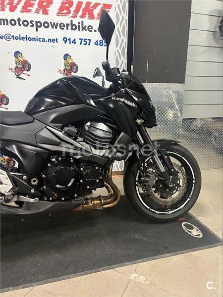 Kawasaki Z800 – Vista 3