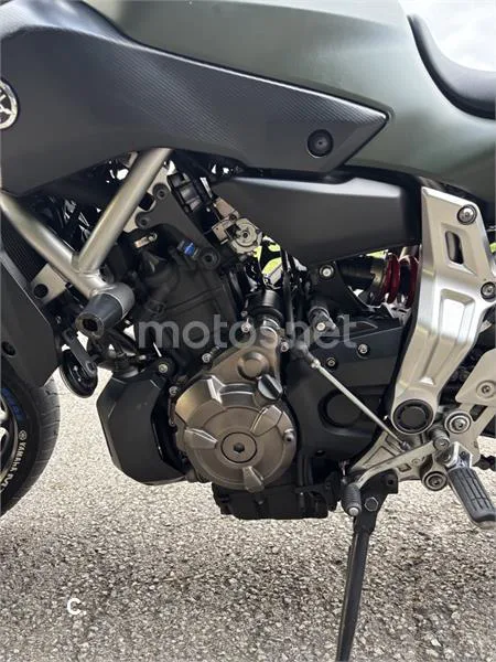 Yamaha MT-07 – Vista 13