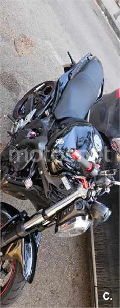Yamaha FZ6 - Vista 3