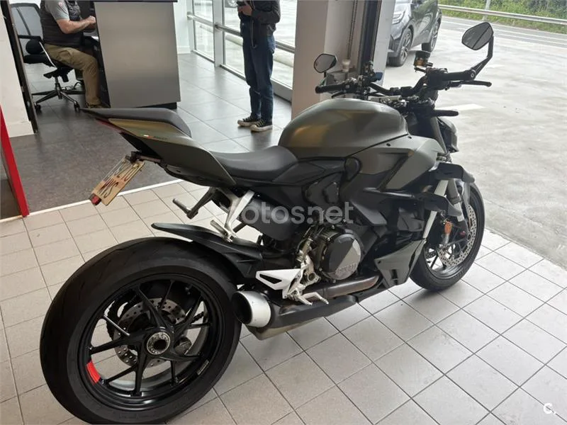 Ducati Streetfighter V2 – Vista 5