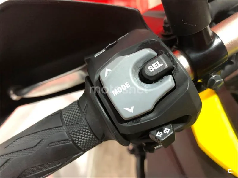 Suzuki V-Strom 650 XT – Vista 7