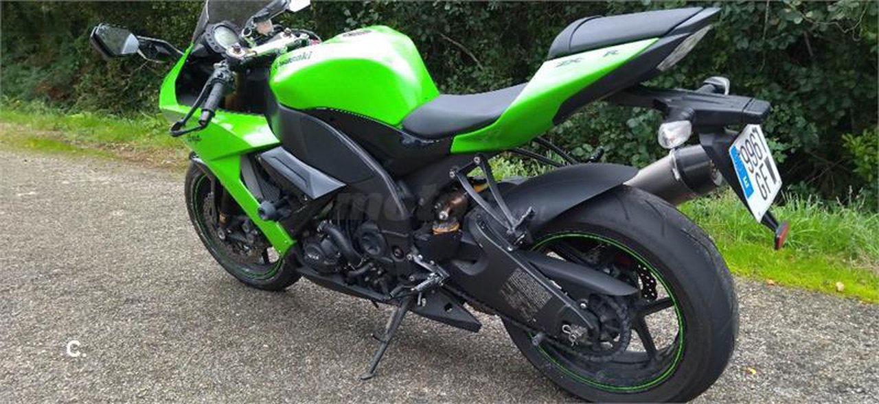 Kawasaki ZX 10R – Vista 5