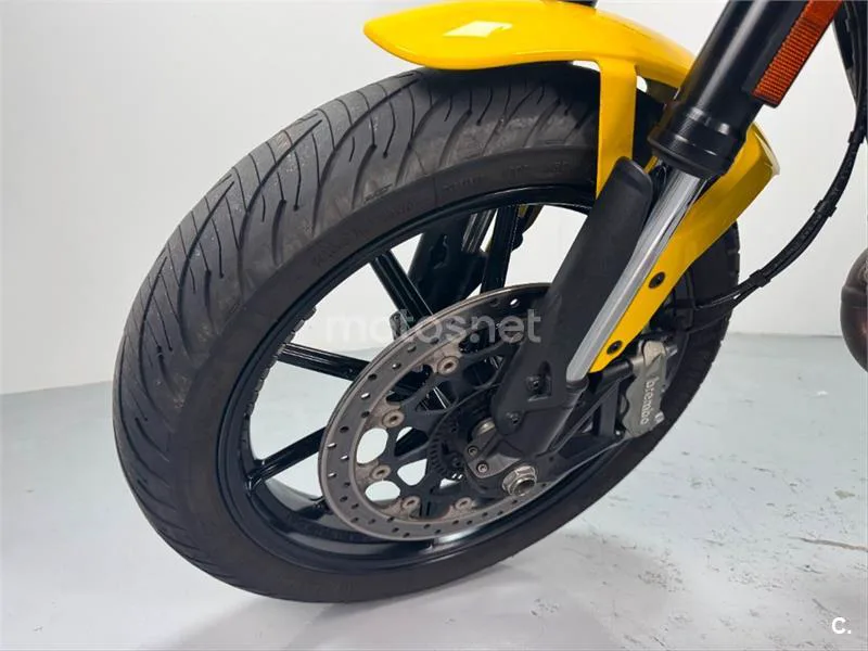 Ducati Scrambler – Vista 18