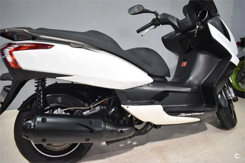 Kymco Super Dink 125 – Vista 6