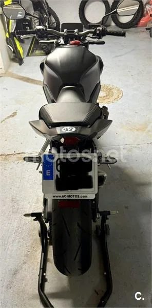 Honda CB 650 R E-Cluth – Vista 3