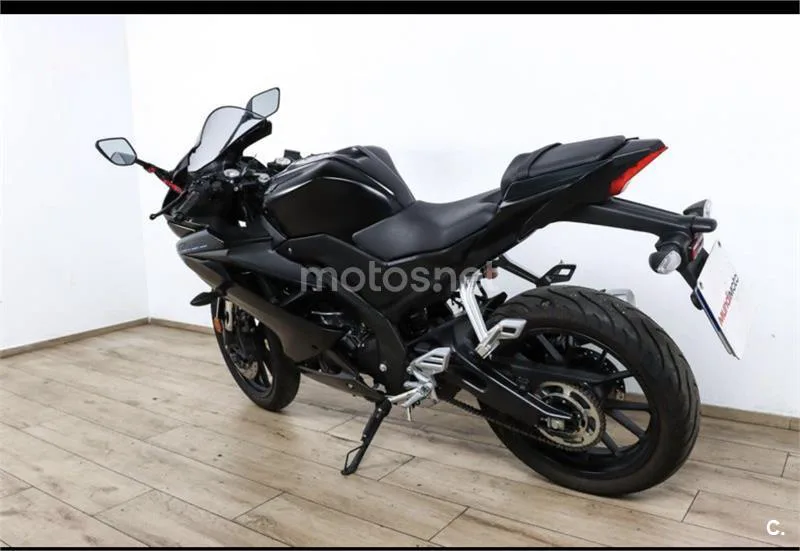Yamaha R 125 – Vista 7