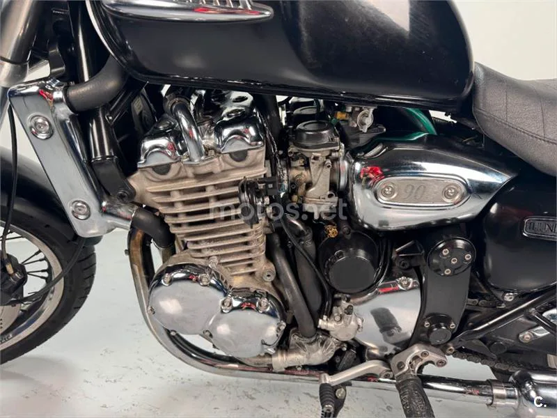 Triumph Thunderbird 900 – Vista 6