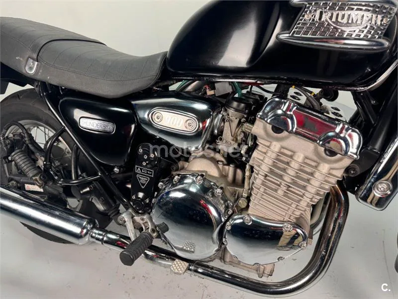 Triumph Thunderbird 900 – Vista 10