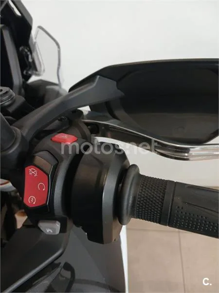 Triumph Tiger 900 - Vista 6