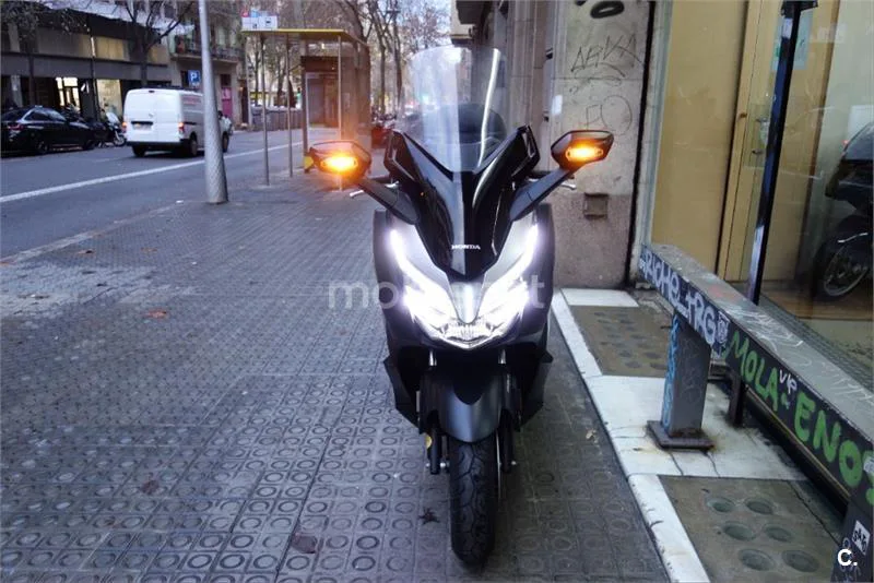 Honda Forza – Vista 12