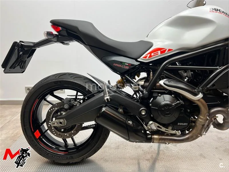Ducati Monster 797 – Vista 4