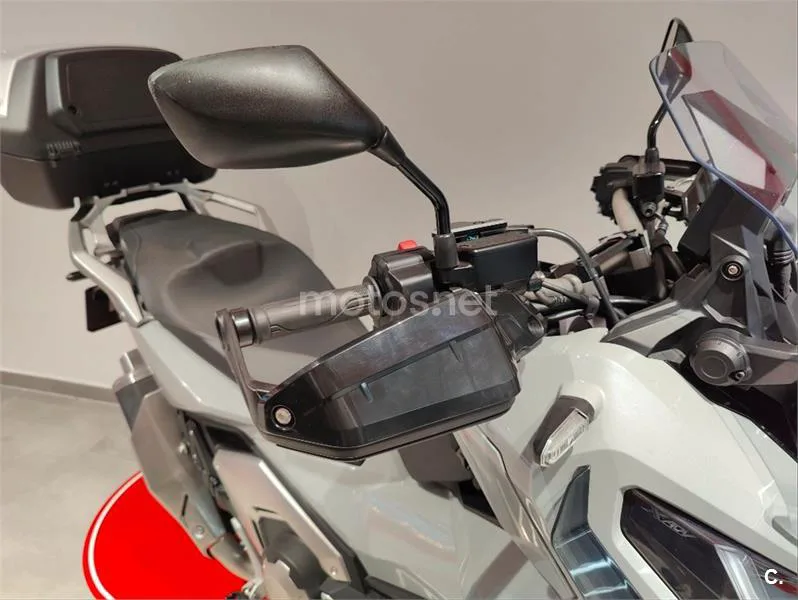 Honda X-ADV – Vista 11