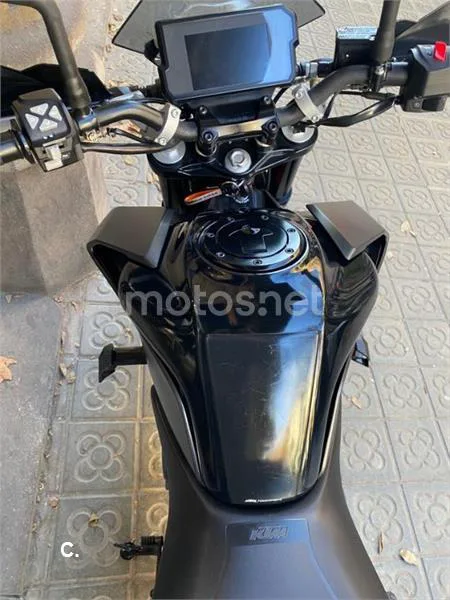 KTM 125 – Vista 15