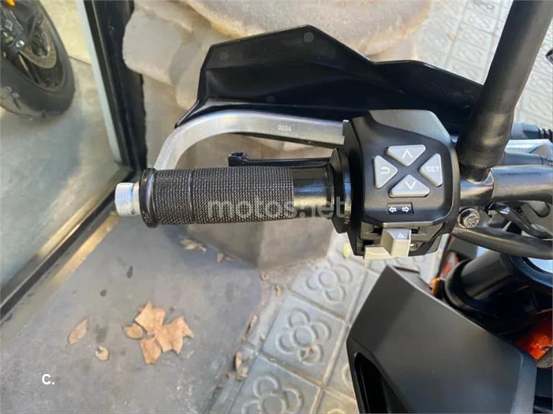 KTM 125 – Vista 16