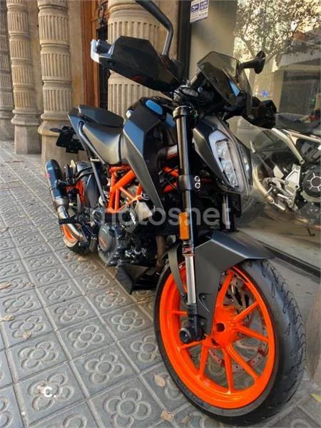 KTM 125 – Vista 7