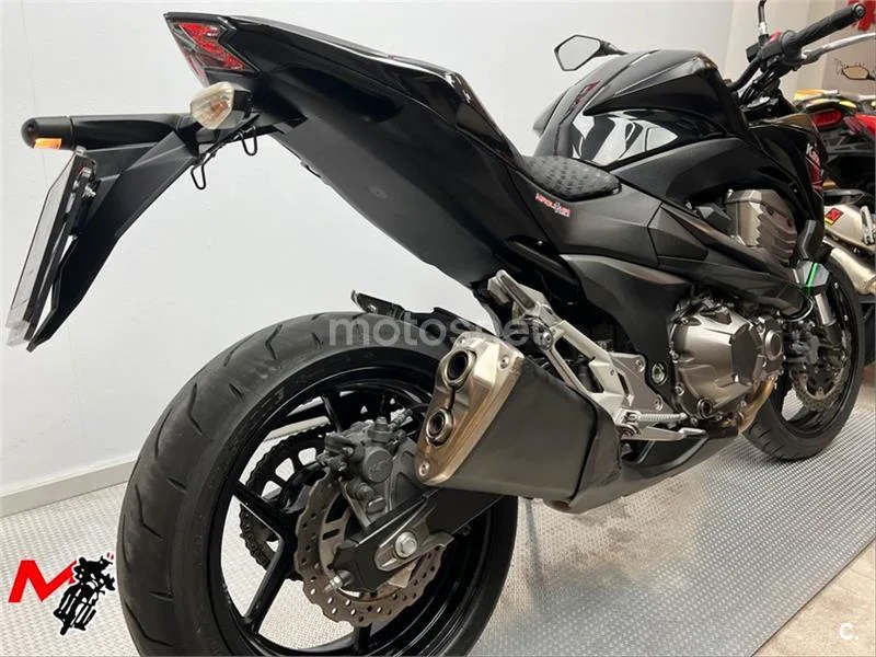 Kawasaki Z800 – Vista 5