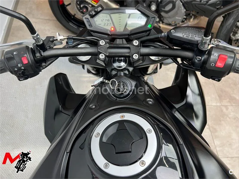 Kawasaki Z800 – Vista 7