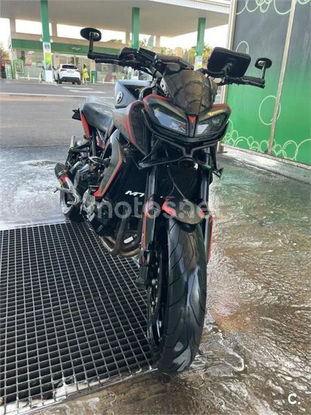 Yamaha MT-09 – Vista 3
