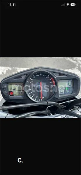 Suzuki GSR 600 – Vista 3