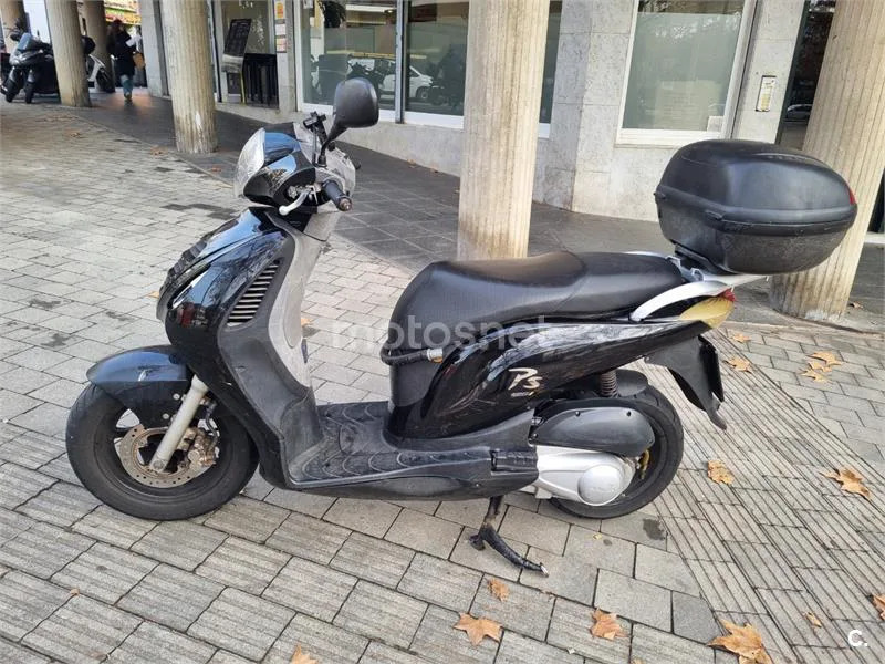 Honda NES 125 – Vista 2