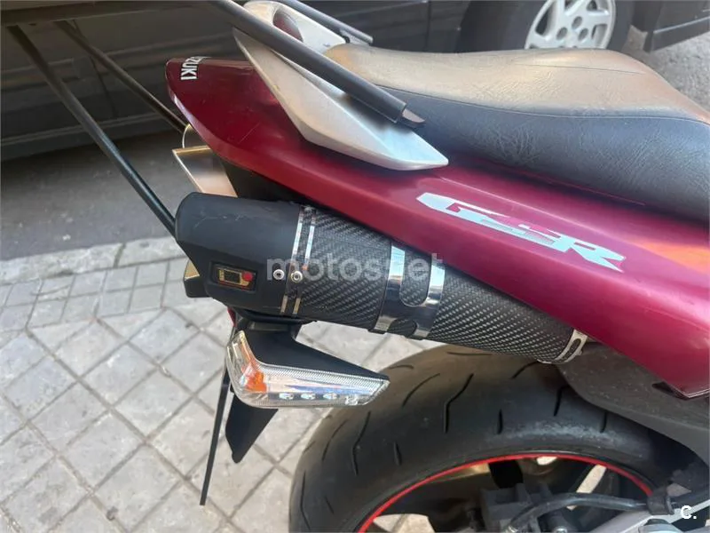 Suzuki GSR 600 – Vista 3