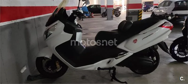 SYM Maxsym 400 – Vista 4