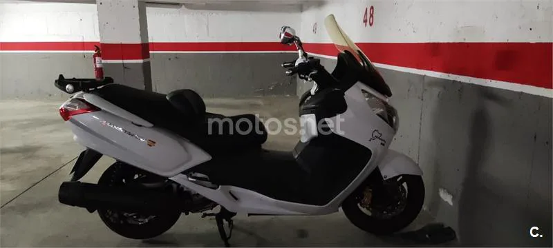 SYM Maxsym 400 – Vista 5