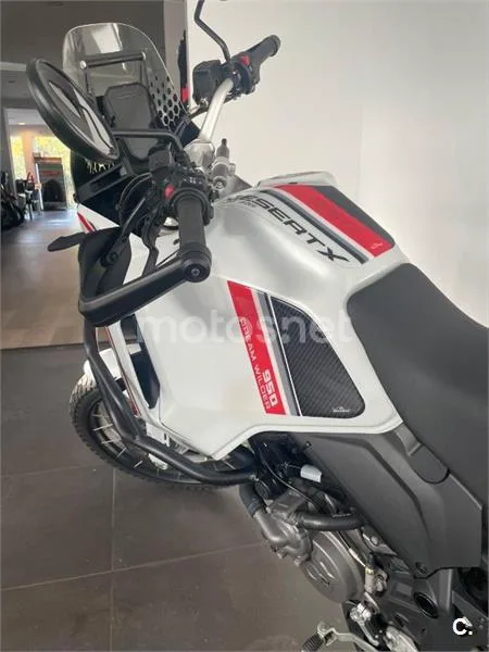Ducati DesertX – Vista 7